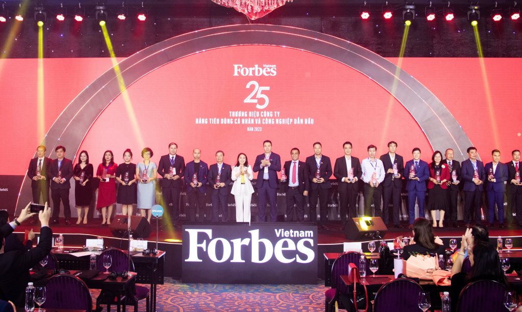 GELEX, Viglacera, and CADIVI have got into the Top 25 leading company brands of Forbes Vietnam