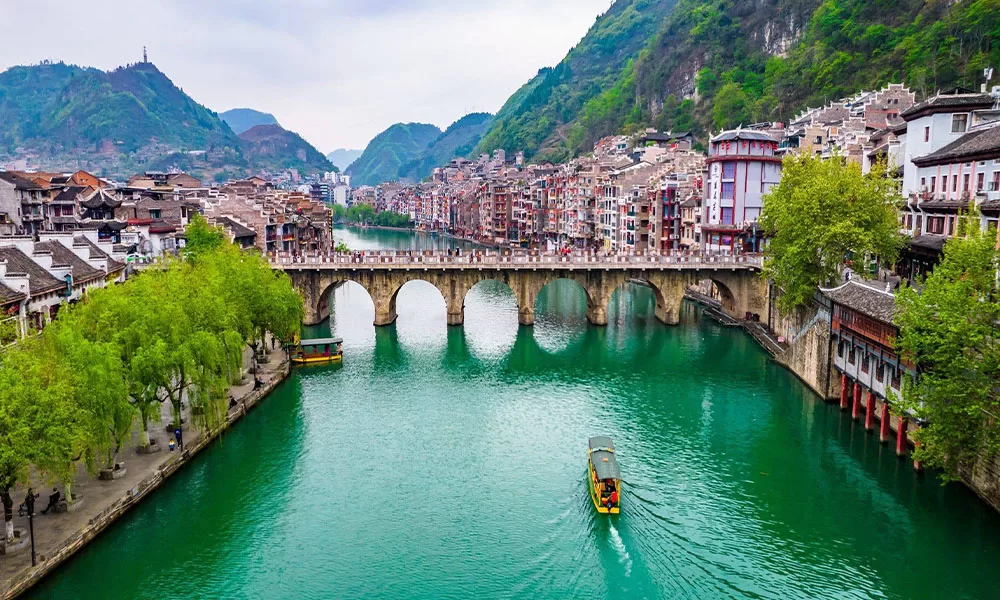 quy chau n jpg