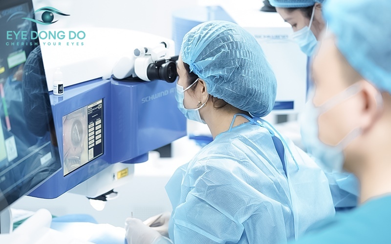 Bệnh nhân tại Mắt Đông Đô nói gì về Công nghệ phẫu thuật tật khúc xạ SmartSight?