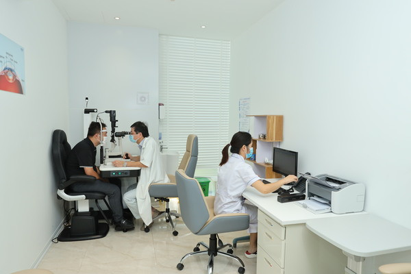 Bị cận thị gây ảnh hưởng gì?, khi nào nên mổ mắt cận thị